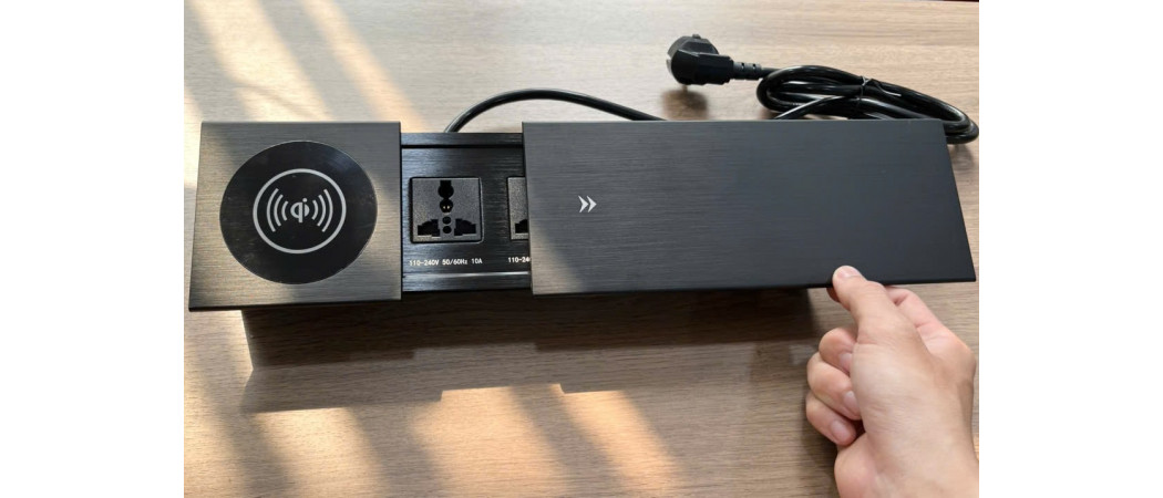 Bộ Ổ Cắm Điện Âm Bàn Metaking – Giải Pháp Kết Nối Toàn Diện Cho Không Gian Làm Việc Hiện Đại